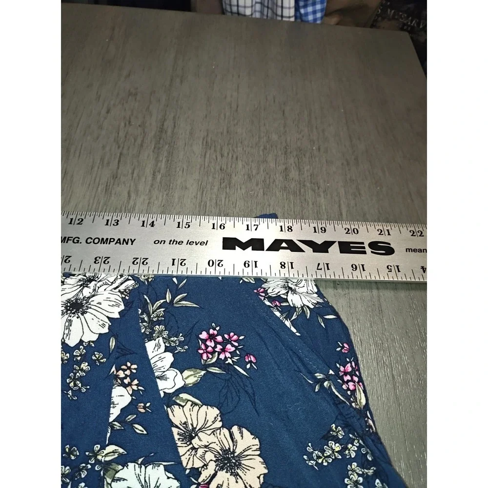 Torrid Woman's floral shorts,Inner Lined,Plus Size 1 - Picture 6 of 9